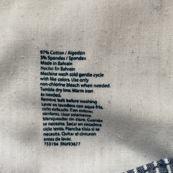 St. John’s Bay Women’s Pinstriped Shorts Blue White 5” Inseam sz 10 Like New - Picture 6 of 6